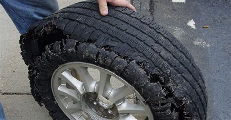 3 Tire Damage Warning Signs That It S Time To Replace Your Rubber