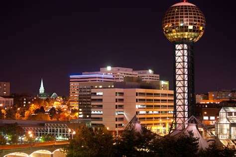 Knoxville Tennessee Skyline At Night Stock Photo - Download Image Now ...