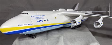 Antonov An Mrija Cargo Plane Plastic Model Airplane Kit