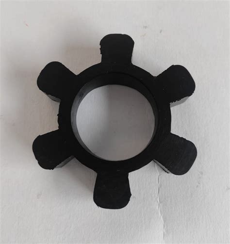 Black Rubber Star Coupling For Hydraulic Pipe Size 3 Inch At Rs 10