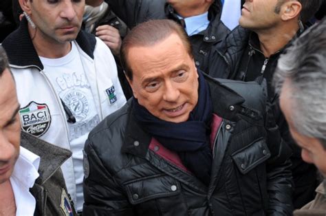 Arcore Berlusconi Incontra I Poliziotti La Repubblica