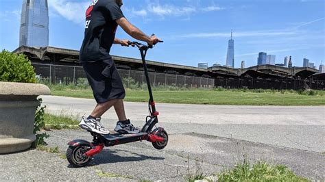 Varla EAGLE ONE ELECTRIC SCOOTER REVIEW EvNerds