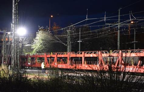 Toter auf Gleisen in Neumarkt Drei Verdächtige sitzen weiter in U Haft