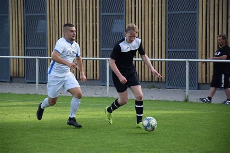 Fotogalerie Fotbal I B třída skupina B 24 kolo Unie Hlubina B