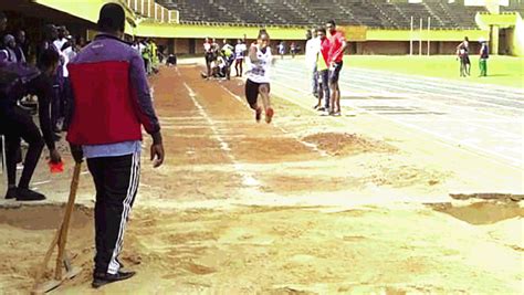 Championnat national dathlétisme des U16 et U18 Awa Zongo survole la