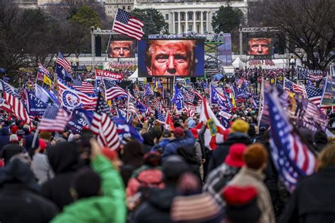 Trump Assistiu à Invasão Do Capitólio Pela Fox E Ignorou Pedidos Para