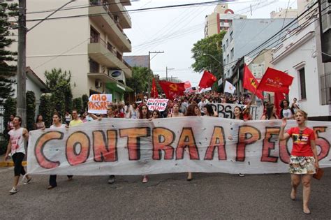 SEDUFSM Em dia de PEC Santa Maria foi às ruas pela continuidade da luta