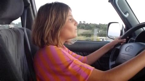 Bambina Al Volante Youtube