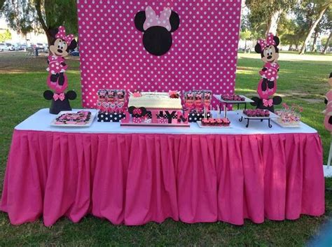 Pin de Brandi Morris en Baby Shower Decoracion cumpleaños minnie