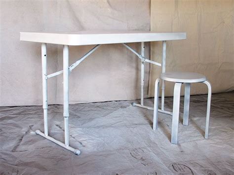 Upcycle A Plastic Folding Table Into A Chic Desk Chic Desk Folding