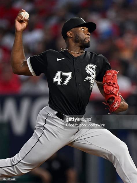 Chicago White Sox pitcher Touki Toussaint pitching during an MLB ...