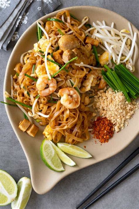 Receta De Pad Thai Fideos De Arroz Salteados El Mundo Eats