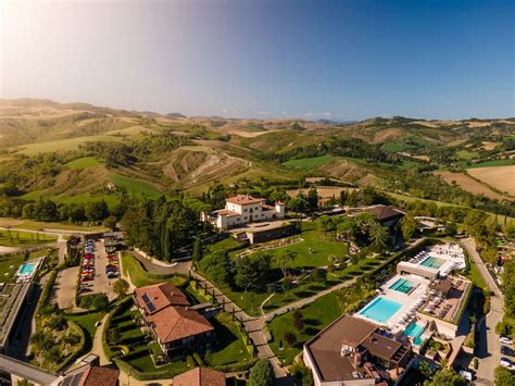 Palazzo Di Varignana Un Oasi Di Lusso Sulle Colline Bolognesi