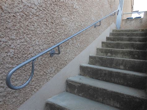 Main courante sur mesure pour escalier extérieur à Salon de Provence