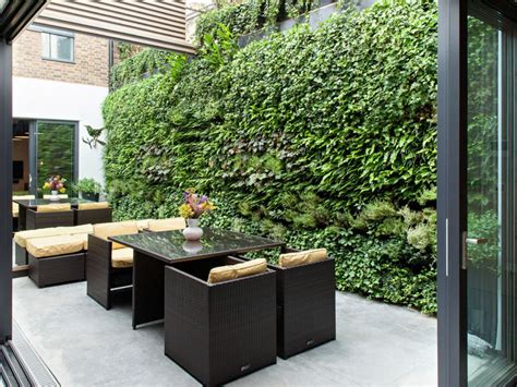 20 Of The Most Beautiful Outdoor Living Wall Ideas