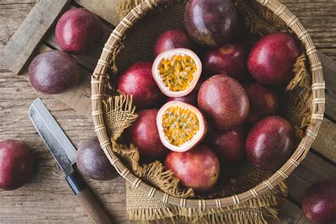 9 Wonderful Health Benefits Of Passion Fruit During Pregnancy