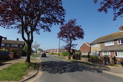 Brasenose Avenue Gorleston On Sea © Geographer Cc By Sa20