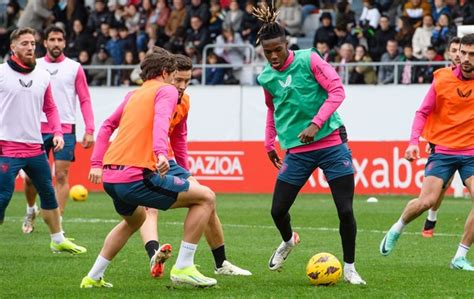 Guruzeta e Iñaki Williams siguen trabajando al margen del grupo