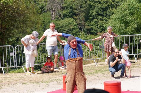 Vosges Barto Se Met En Quatre Pour Amuser La Galerie Au Ch Teau D Pinal