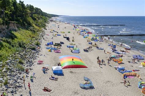 Morze Bałtyckie Plaża W Sarbinowo Zdjęcie Editorial Obraz złożonej z