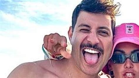 Ex Bbb Caio Afiune Exibe Tanquinho Em Foto Na Praia Ap S Lipo E