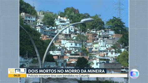 Vídeo Tiroteio no Morro da Mineira provoca duas mortes Bom Dia Rio G1