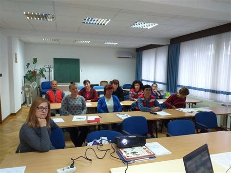 Volonteri I Zaposlenici Gdck A Sudjelovali Na Radionici Vezanoj Uz