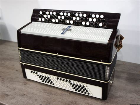 A Three Row Accordion The Free Reed