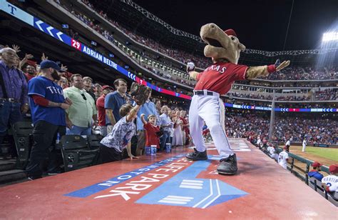 MLB mascots ranked from worst to best