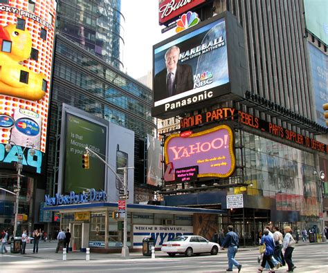 File:New York City Times Square 09.jpg - Wikimedia Commons