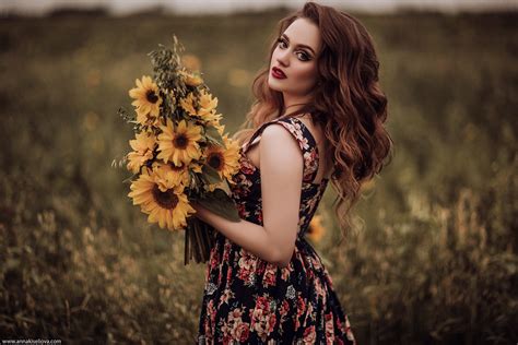 Wallpaper Model Brunette Looking At Viewer Flower Dress