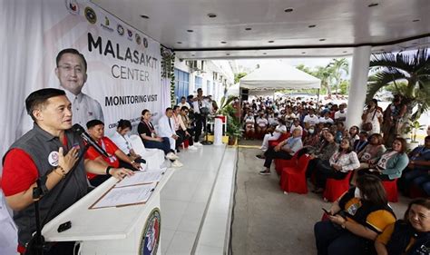 Sen Bong Go Nagkaloob Ng Tulong Sa Mga Pasyente At Frontliners Sa Cebu