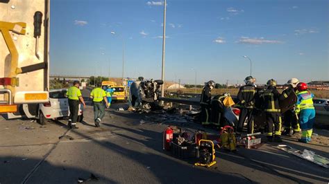 Un Muerto Y Tres Heridos En Un Accidente Múltiple En La M 50 Madridiario