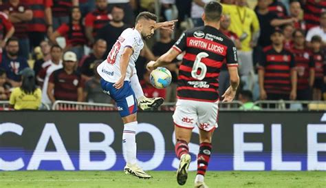 Bahia sofre gol no apagar das luzes e perde para o Flamengo no Maracanã