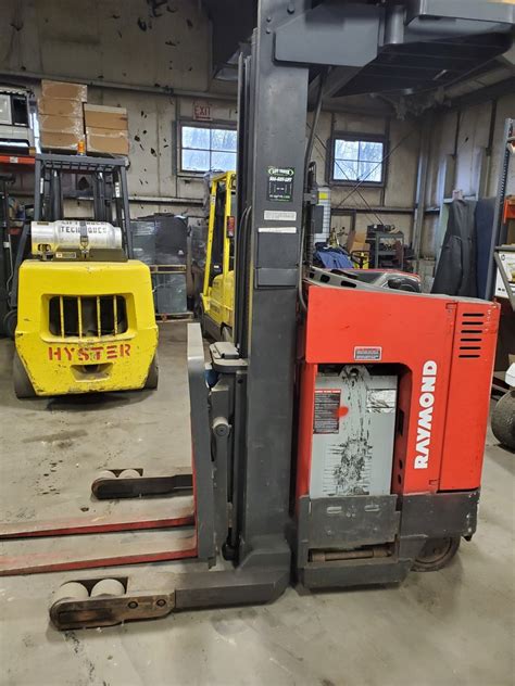 D886 Raymond Reach Lift Truck Techniques