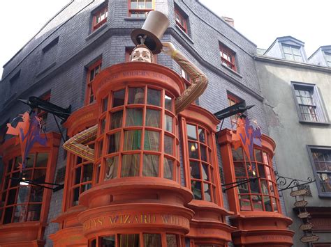 Wizarding World Of Harry Potter 25 Tips Tricks And Secrets To Look