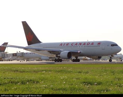 C Gauh Boeing 767 233 Air Canada Marian Musil Jetphotos