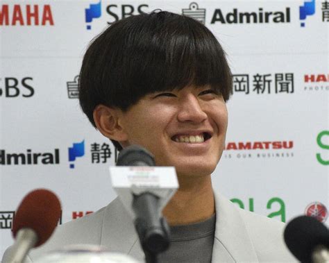 ⚽ベルギー移籍の後藤「早くゴール決める」 磐田と同じ背番号「42」｜あなたの静岡新聞