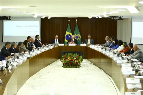 100 dias de governo Lula balanço positivo e sinais de alerta Míriam