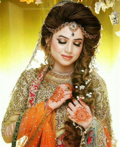 Bridal Kashees Mehndi Day Hairstyles 2017 In Pakistan Sari Info Pakistani Bridal Hairstyles