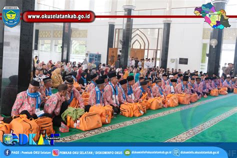 Wakil Bupati Oku Selatan Lepas Keberangkatan Jamaah Umrah Kabupaten