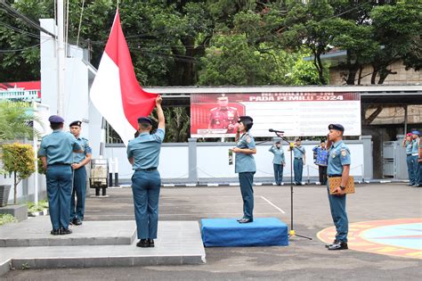 Komandan Lanal Bandung Pimpin Upacara Bendera An Poros Nusantara