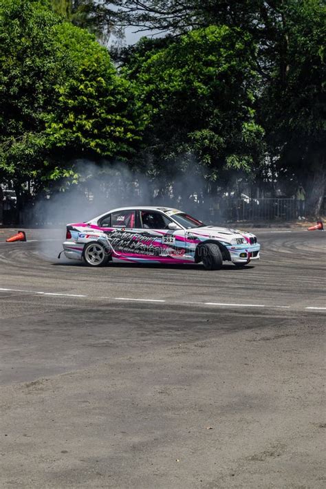 White BMW 325i E46 Drift Car Slides in Practice Session in Indonesia ...