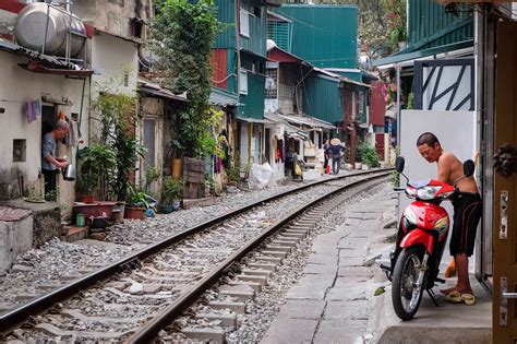 How to Visit Hanoi's Train Street | Location & Train Times - Man Vs Globe