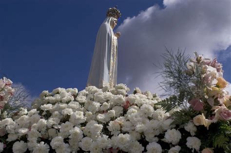 Our Lady of Lourdes: Making the Pilgrimage | Portugal Online