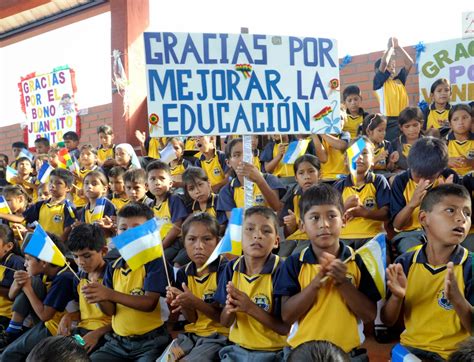 Adolfo Mendoza Leigue Morales Insta A J Venes A Aprender Idiomas