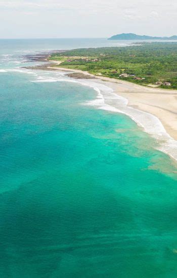 Surfing in Tamarindo - Maitri Tamarindo