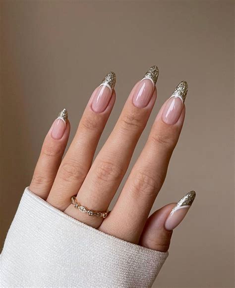 Diseños de uñas elegantes para fin de año 2021 Glamour