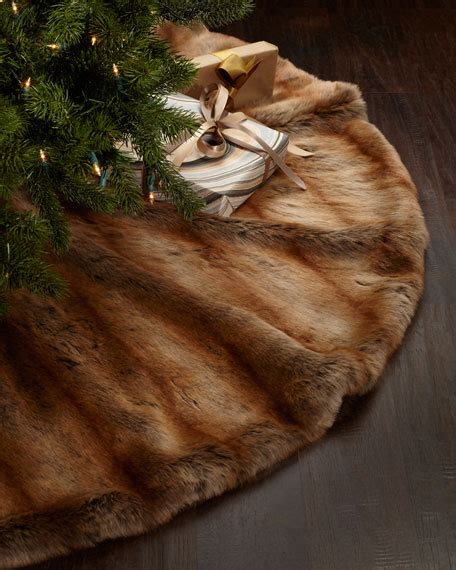 Faux-Fur Fox Christmas Tree Skirt