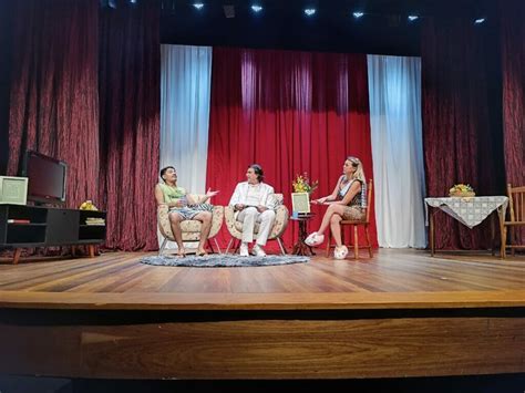 Sucesso Na Tv Humorista Sill Esteves Retorna Ao Teatro Dia